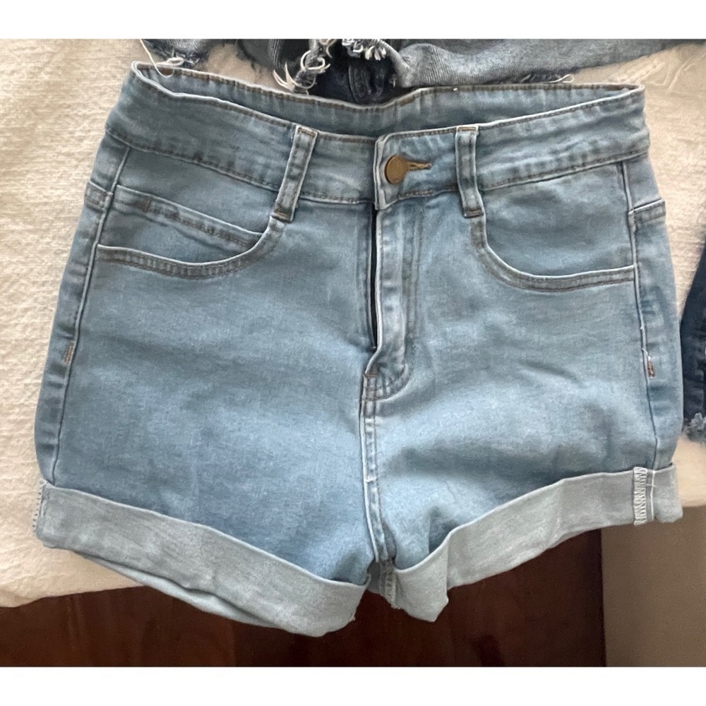 Four Pairs of Denim Shorts, Sizes 2, 24 ,25, S - Picture 5 of 15
